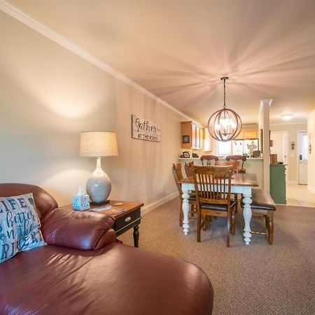 Riverfront Home Within Walking Distance Of Хелън Екстериор снимка